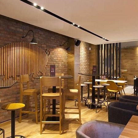 Premier Inn Halifax Town Centre Exterior photo