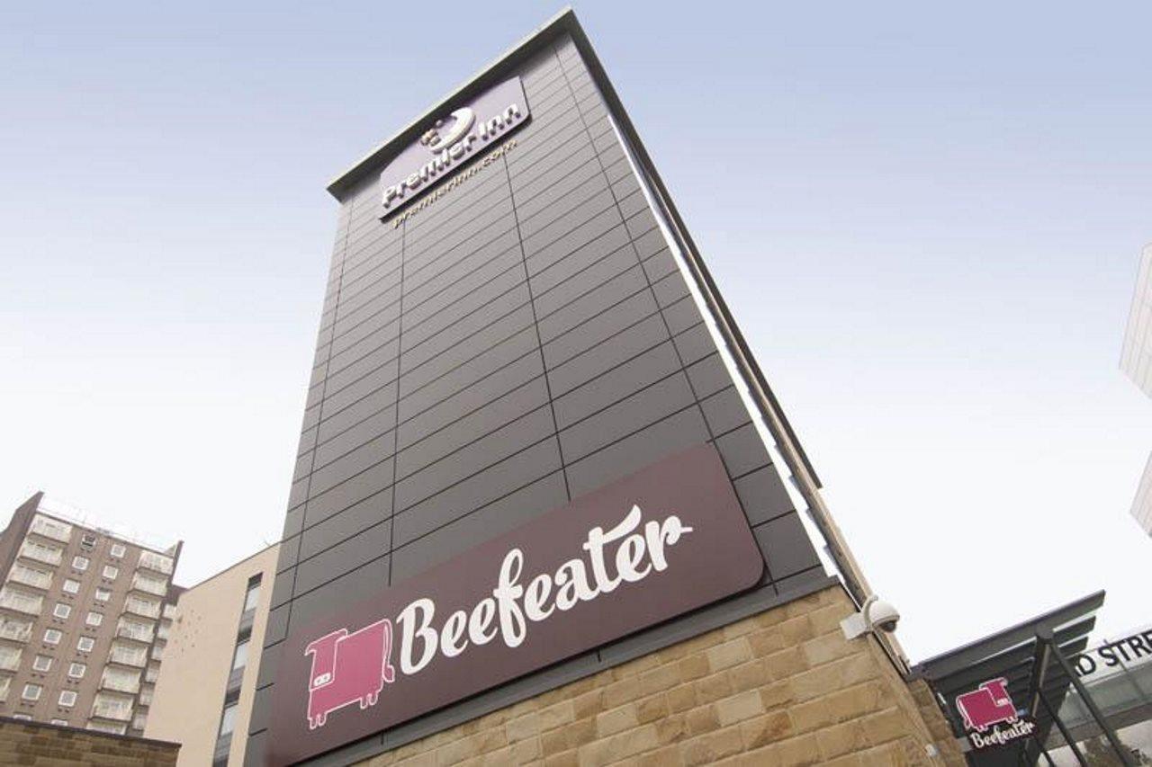 Premier Inn Halifax Town Centre Exterior photo