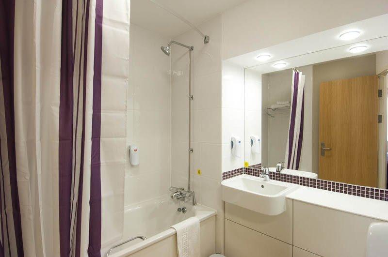 Premier Inn Halifax Town Centre Exterior photo