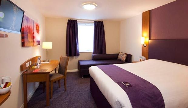 Premier Inn Halifax Town Centre Exterior photo